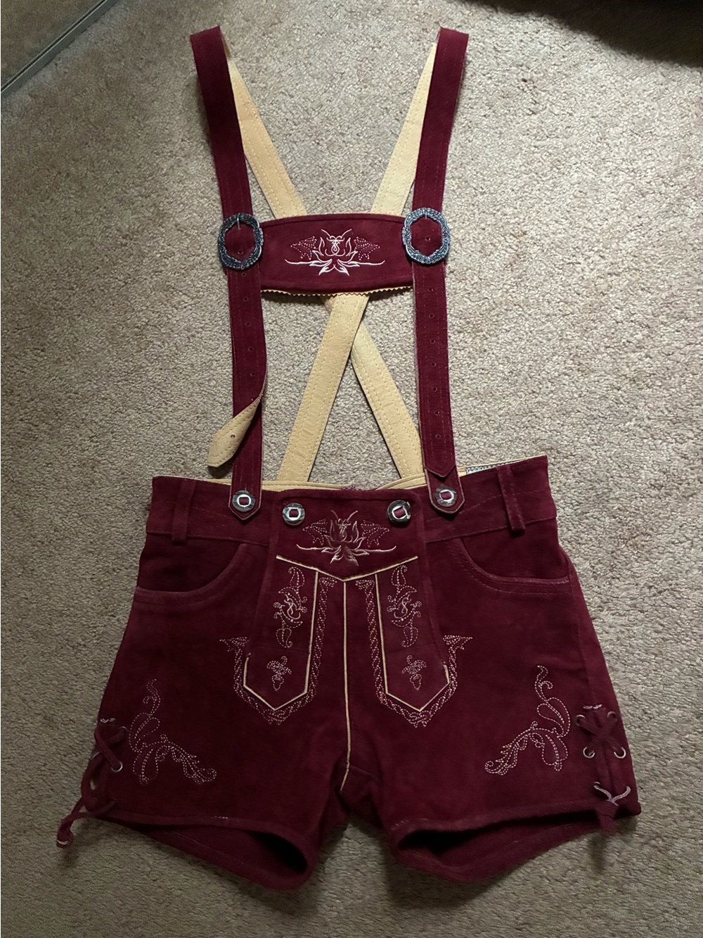 Authentic Schöneberger Trachten Couture Women‘s Lederhosen cherry red size small